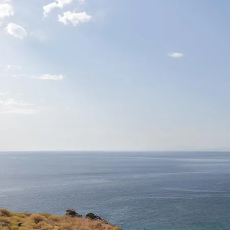 Athina فيلة Ambrami