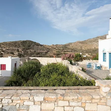 Athina فيلة Ambrami