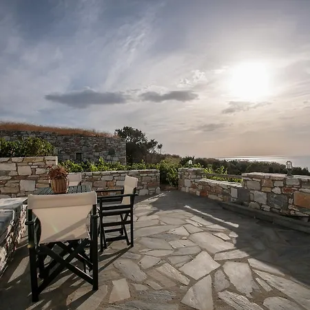 فيلة Athina Ambrami