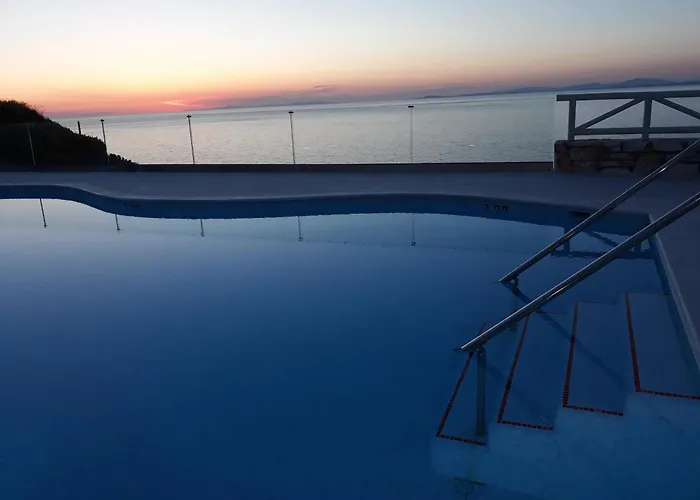 Athina * Αμπράμι